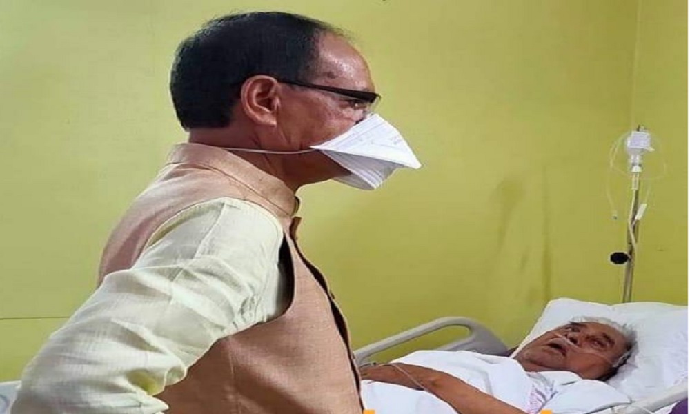 मुख्यमंत्री ने अस्पताल पहुंचकर रैगांव विधायक के स्वास्थ्य की ली जानकारी: MP NEWS